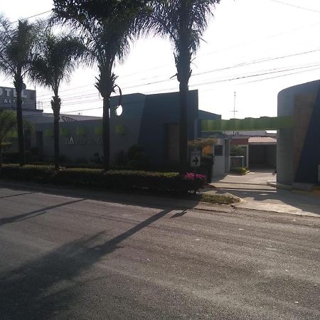 Motel Los Altos Tlaquepaque Εξωτερικό φωτογραφία