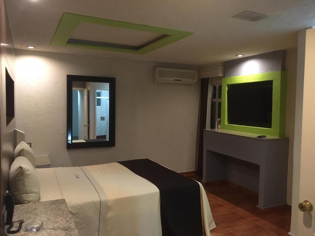 Motel Los Altos Tlaquepaque Εξωτερικό φωτογραφία